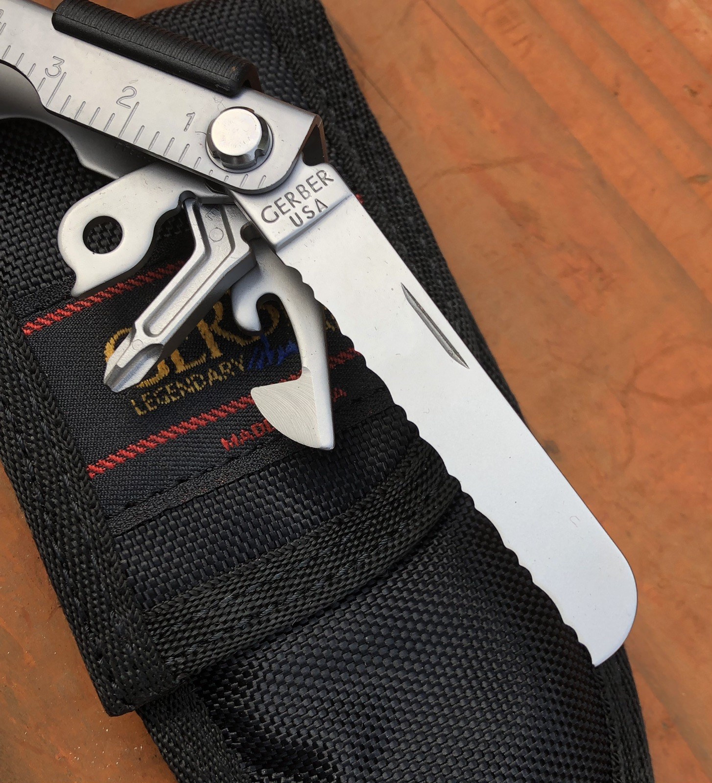 GERBER USA 07530 Multi-Lock Needlenose Plier Multi-Tool w/ Sheath. New Old Stock