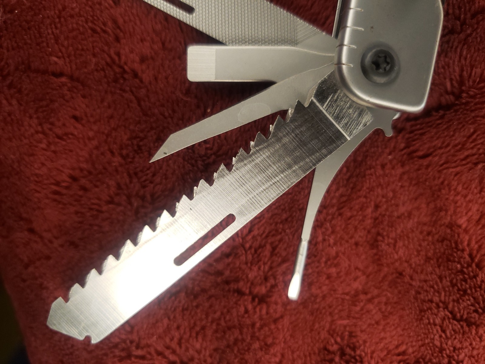 Retired SOG PowerPlay Knife Pliers Multi Tool