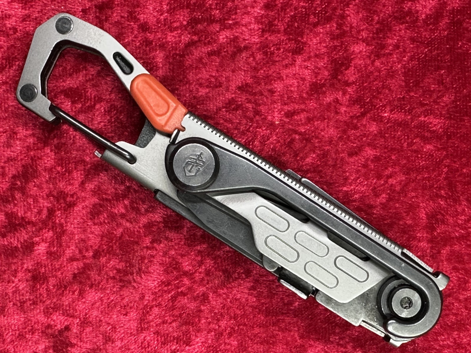 Gerber StakeOut Graphite Multi-Tool 10 Function 9 Tools Knife Carabiner (587)