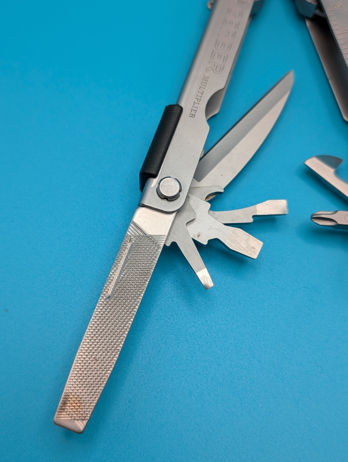Gerber MP600 Silver Multi-Tool Needle Nose Pliers!