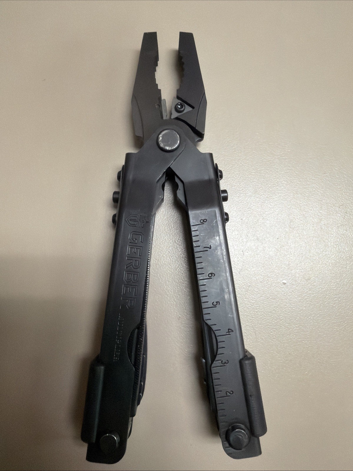 Gerber Multi-Plier 600 Bluntnose Black Stainless Steel Pliers Screwdriver Knife