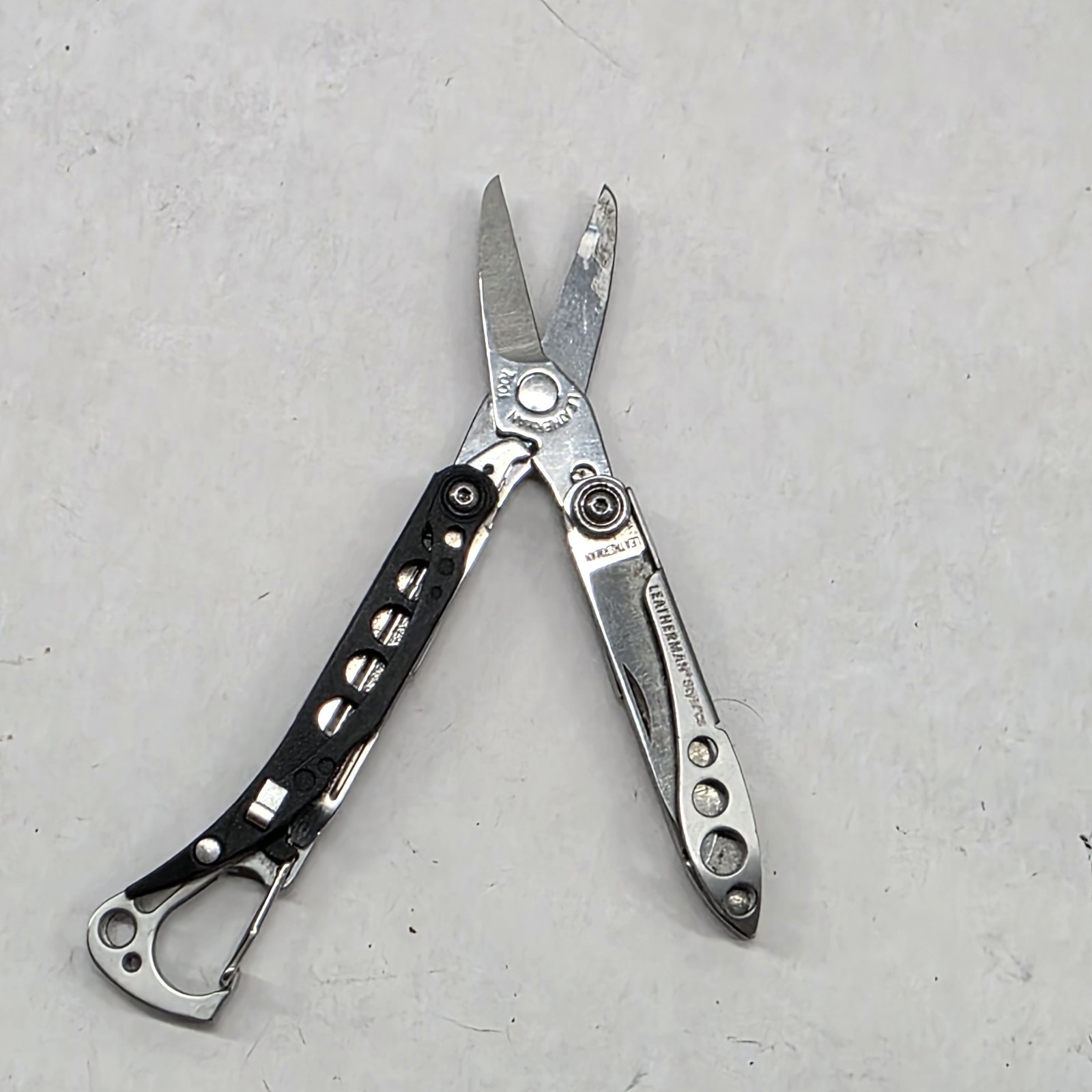 Leatherman Style CS Black Multi-Tool Carabiner tweezers, Retired
