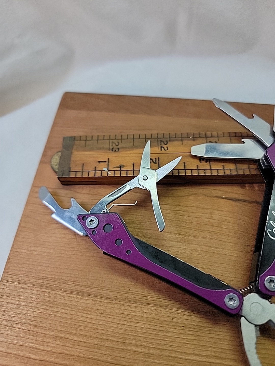 Cabelas Multi-tool Purple Black Silver 6 Tool Pocket Knife