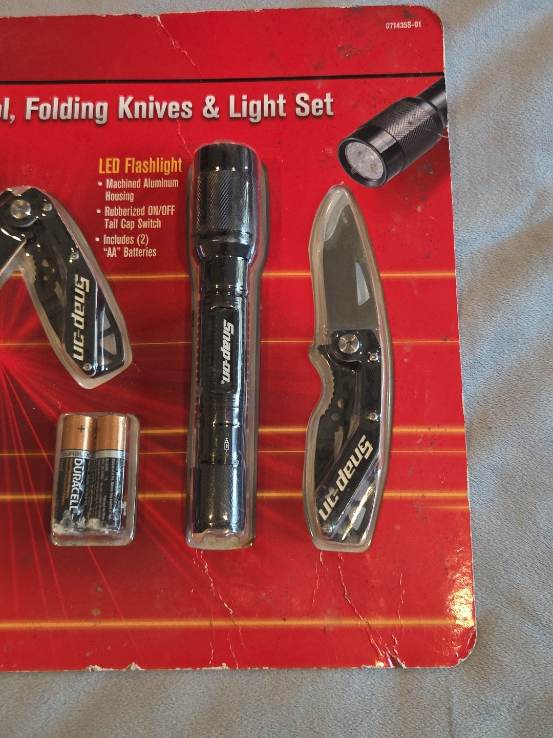 4-Piece Snap-On Multi Tool Set with 2 Knives, Flashlight, & 13 In 1 Multi Tool