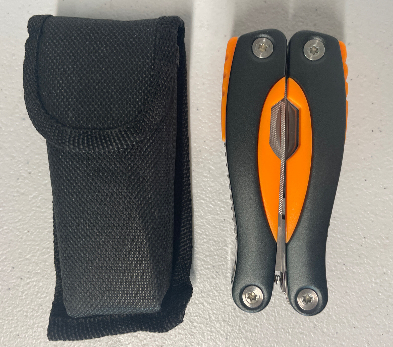 Wuliffs Multitool Pliers Pocket 9 Tool Fishing Camping Hike Outdoor Multi Knife