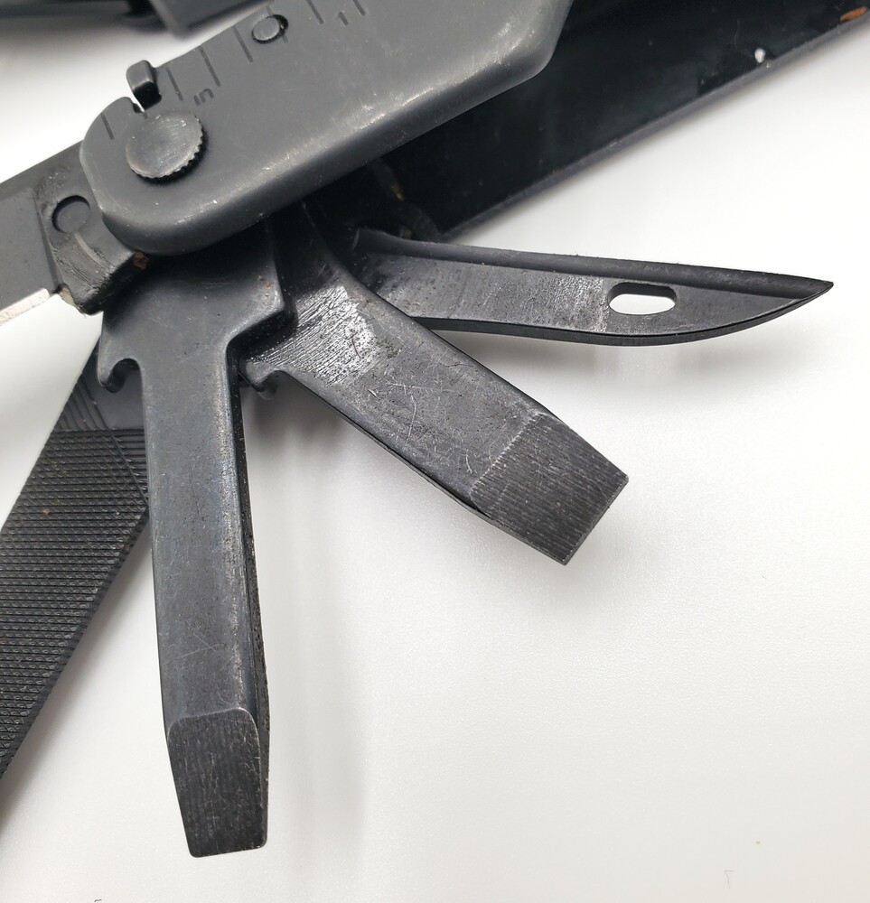 Leatherman Super Tool 300 Multi-Tools – Black