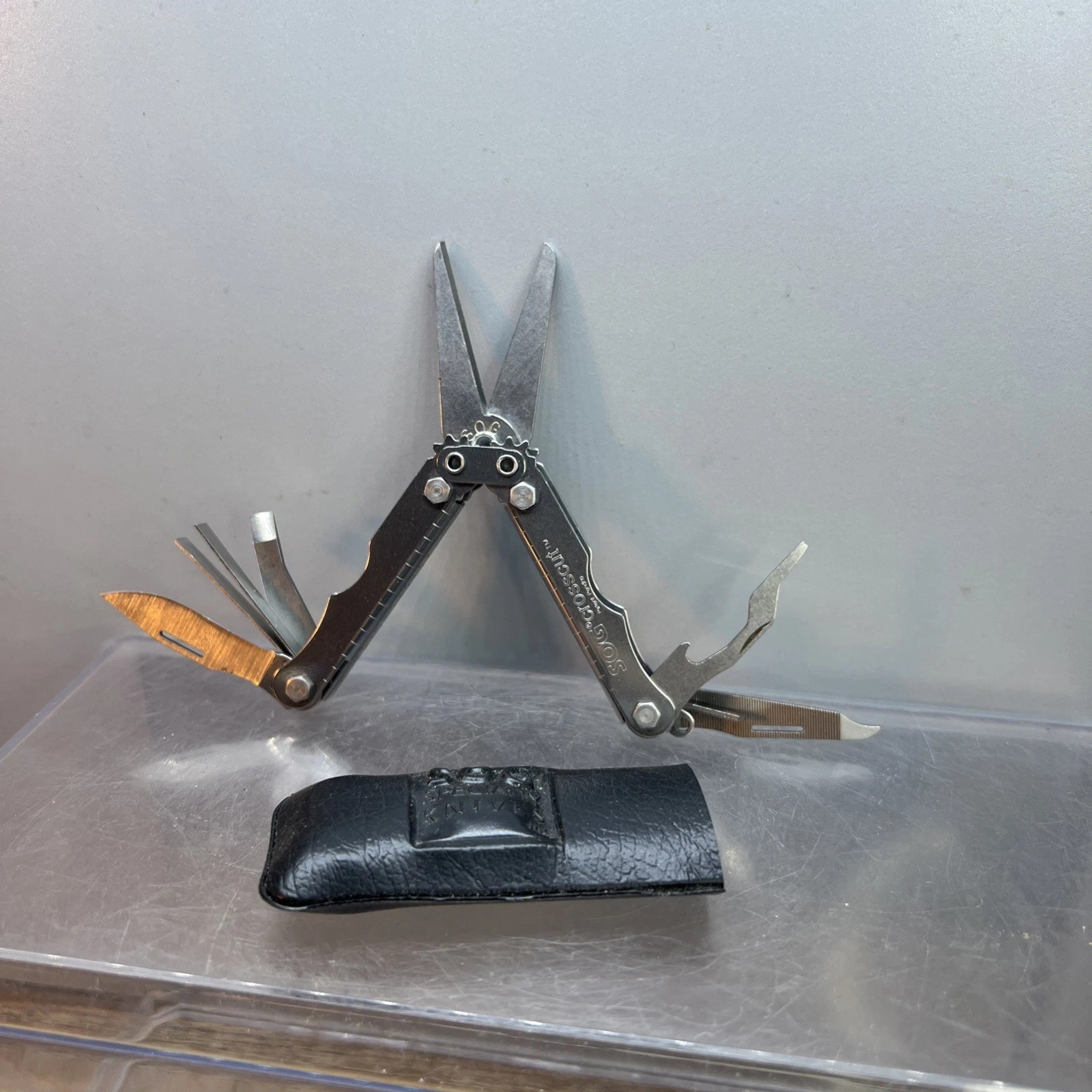 SOG Crosscut Multitool Knife! With man made plasti Leather Sheath! Never Used