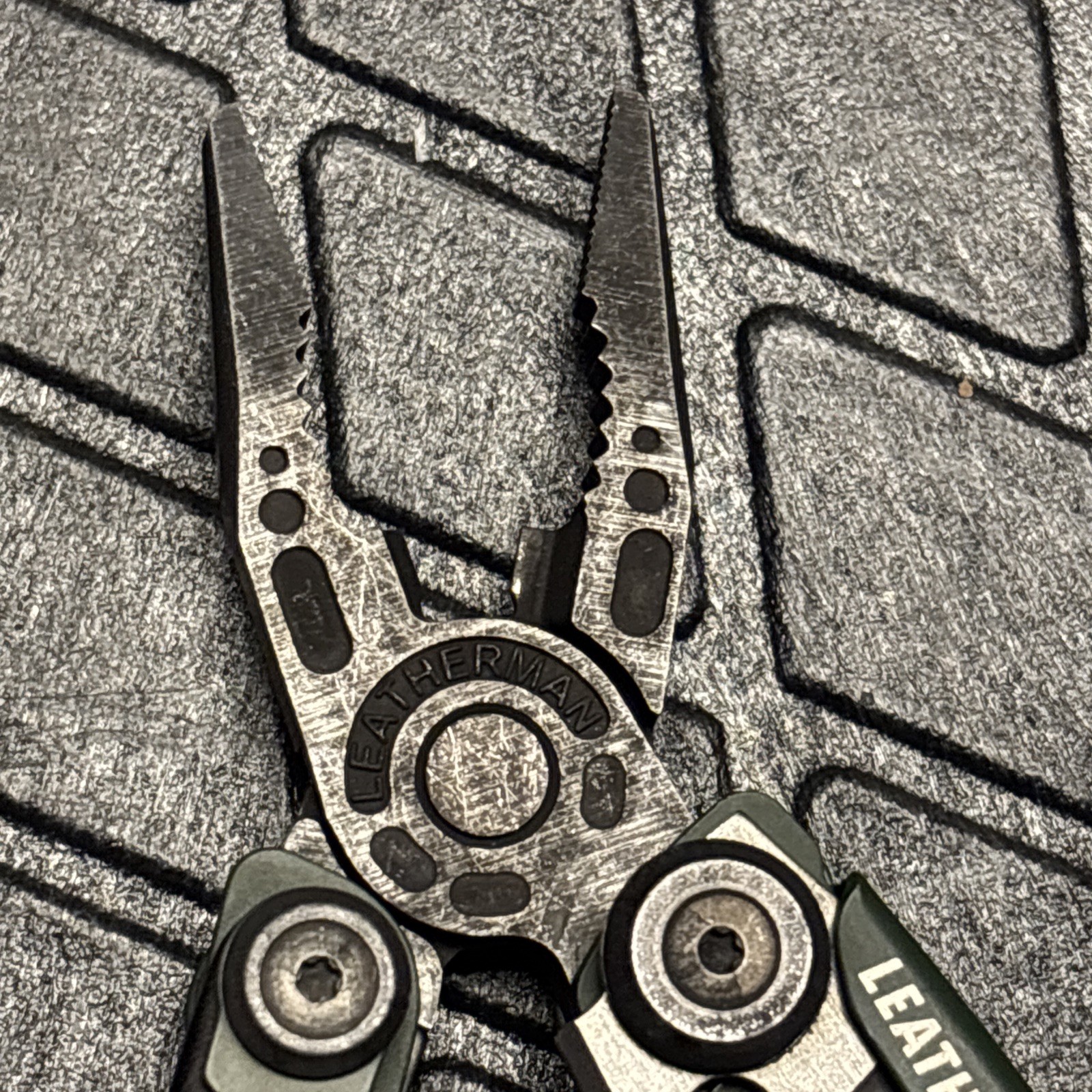 Leatherman Skeletool CX Multitool, Green!