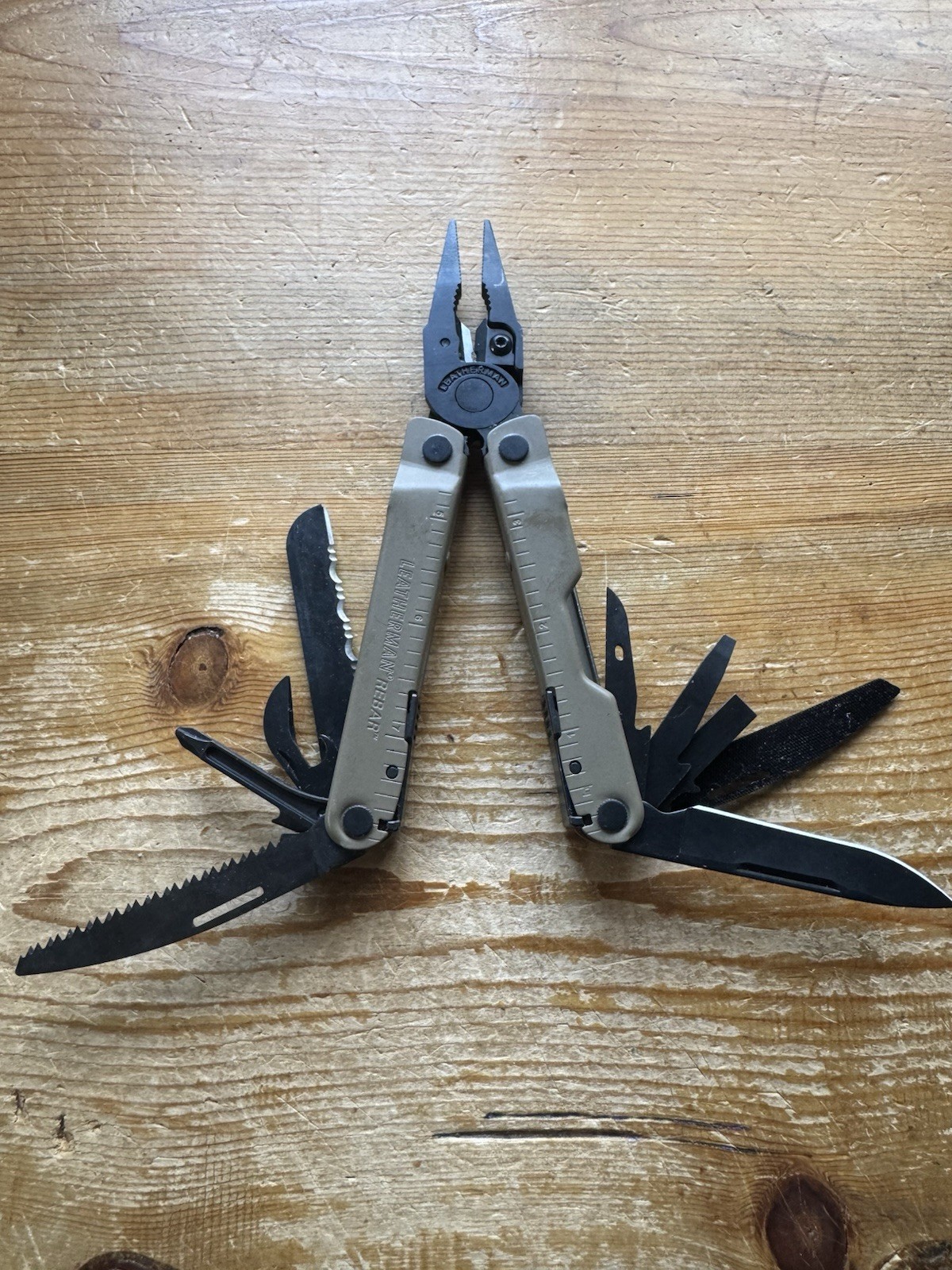 Leatherman Rebar Coyote Tan Multi-Tool Knife Pliers & Other Tools – Excellent