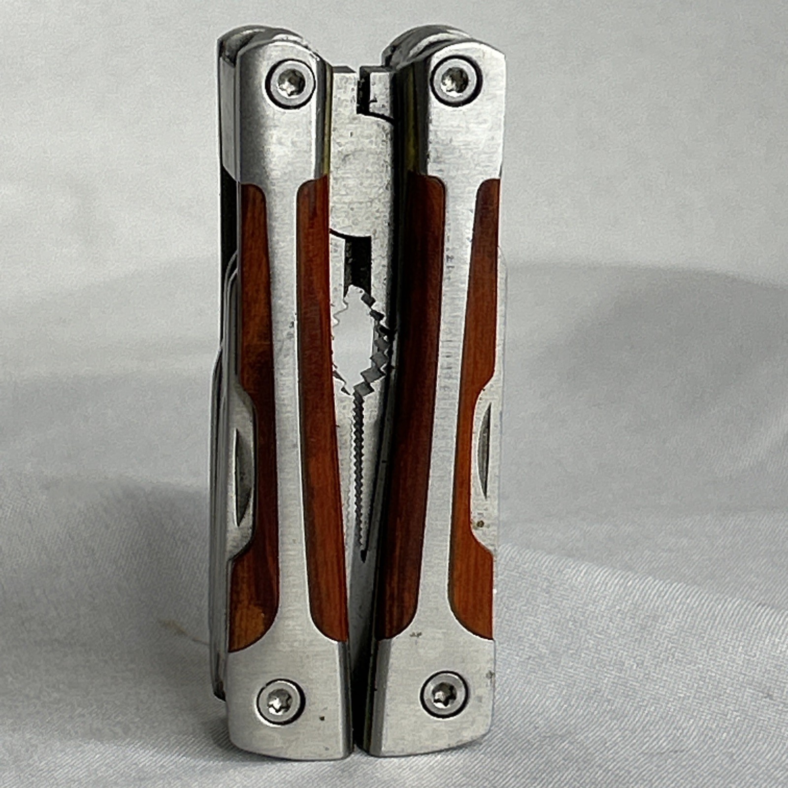 Winchester Trail Wood Stainless Steel 2CR Multi Tool 12 Tools Y2K Vintage Knife