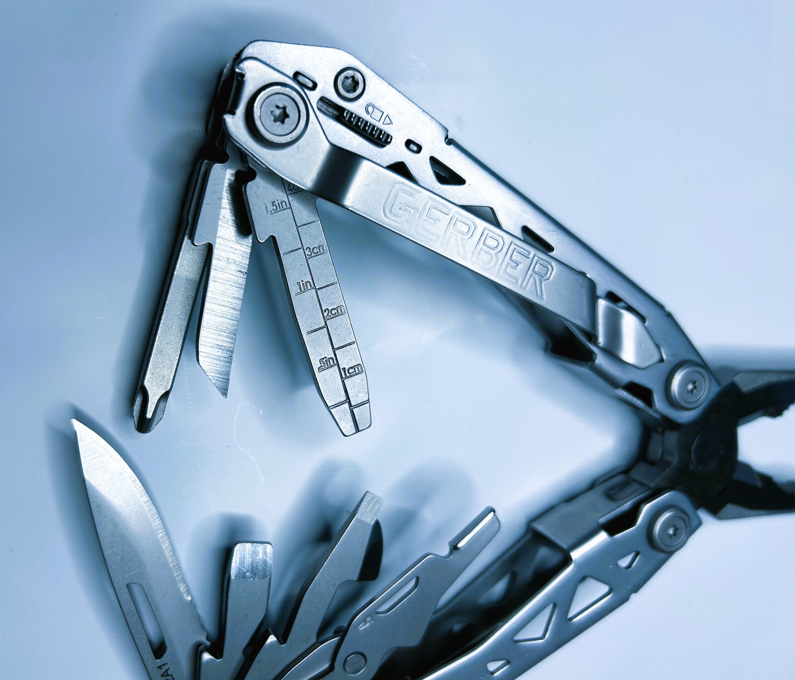 GERBER Suspension NXT Multi-Tool with Pocket Clip and 15 Funct