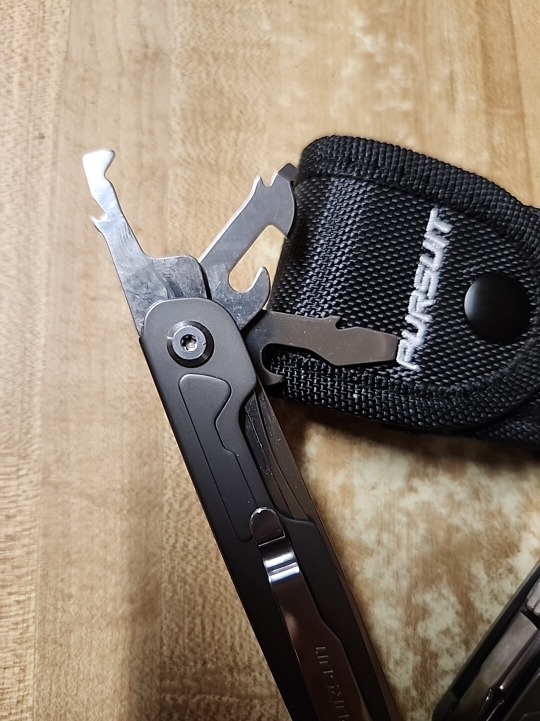 Pursuit Multi-tool W/ Belt Sheath 10 Tools Wire Cutters / Spring Assisted Open