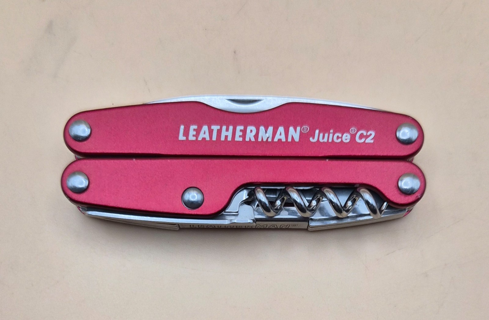 Leatherman Juice C2 Red Multi-Tool (Retired) – Good Condition (003)