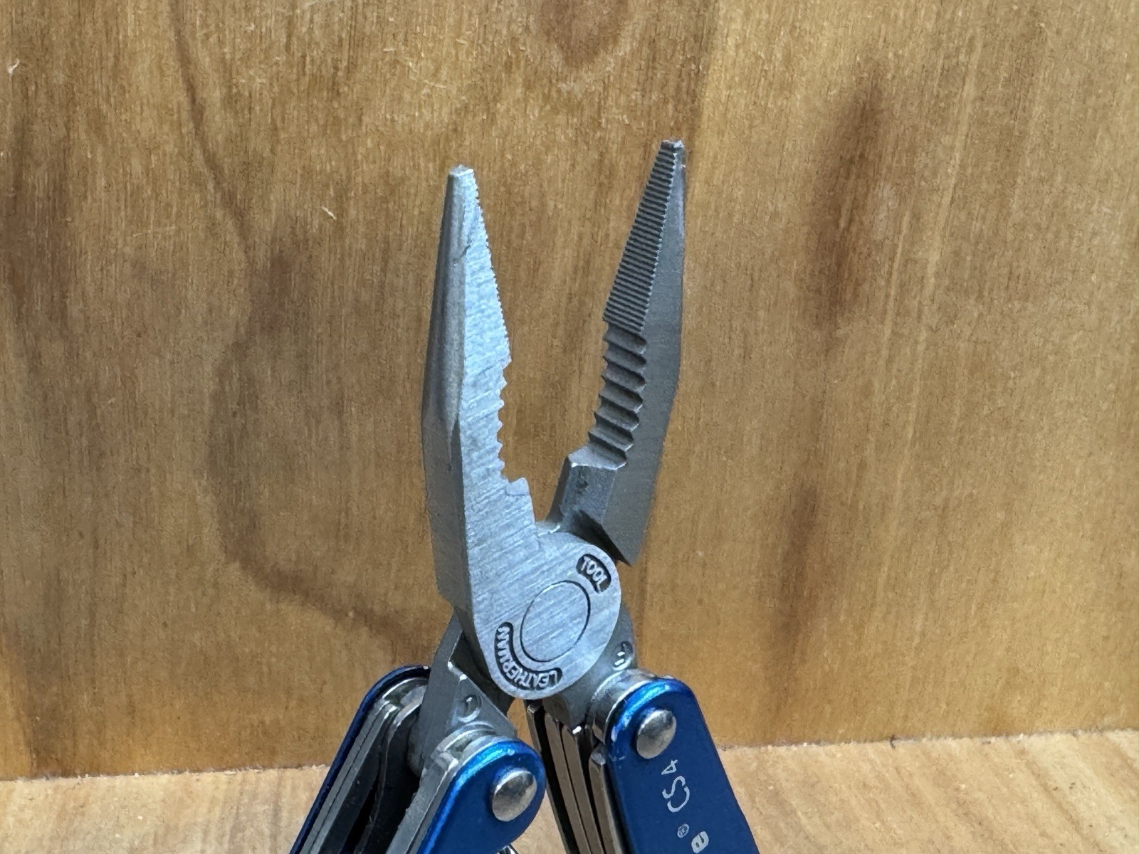 LEATHERMAN JUICE CS4 COLUMBIA BLUE W/Sheath Multi Tool Retired USA EXCELLENT!