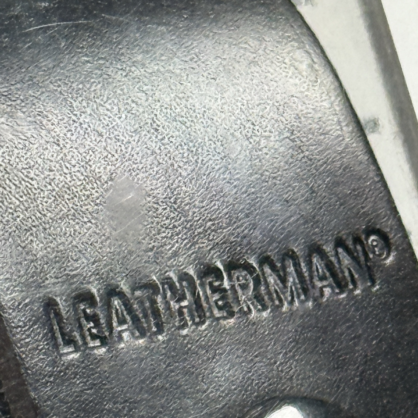 Leatherman Crunch multitool. Early Run PAT PEND. Great for collection. Read Full