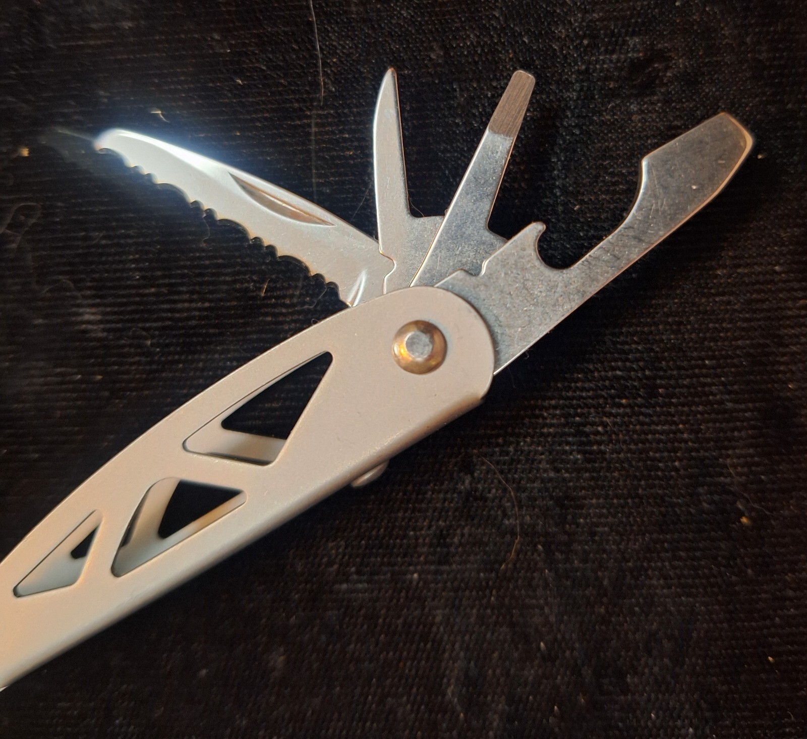 10 IN 1 – Multi-tool Folding POCKET/PURSE NEEDLE NOSE PLIERS Nwob SEE PICTURES