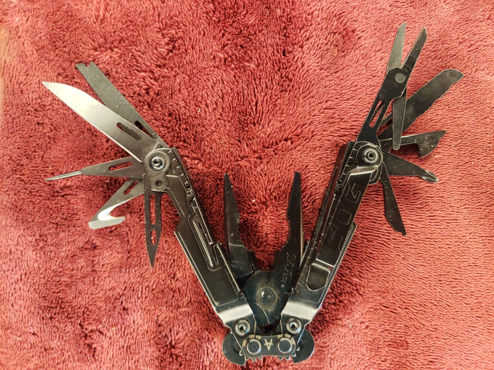 🔪 SOG PowerPint Black Multi-Tool Pocket Knife Folding Pliers