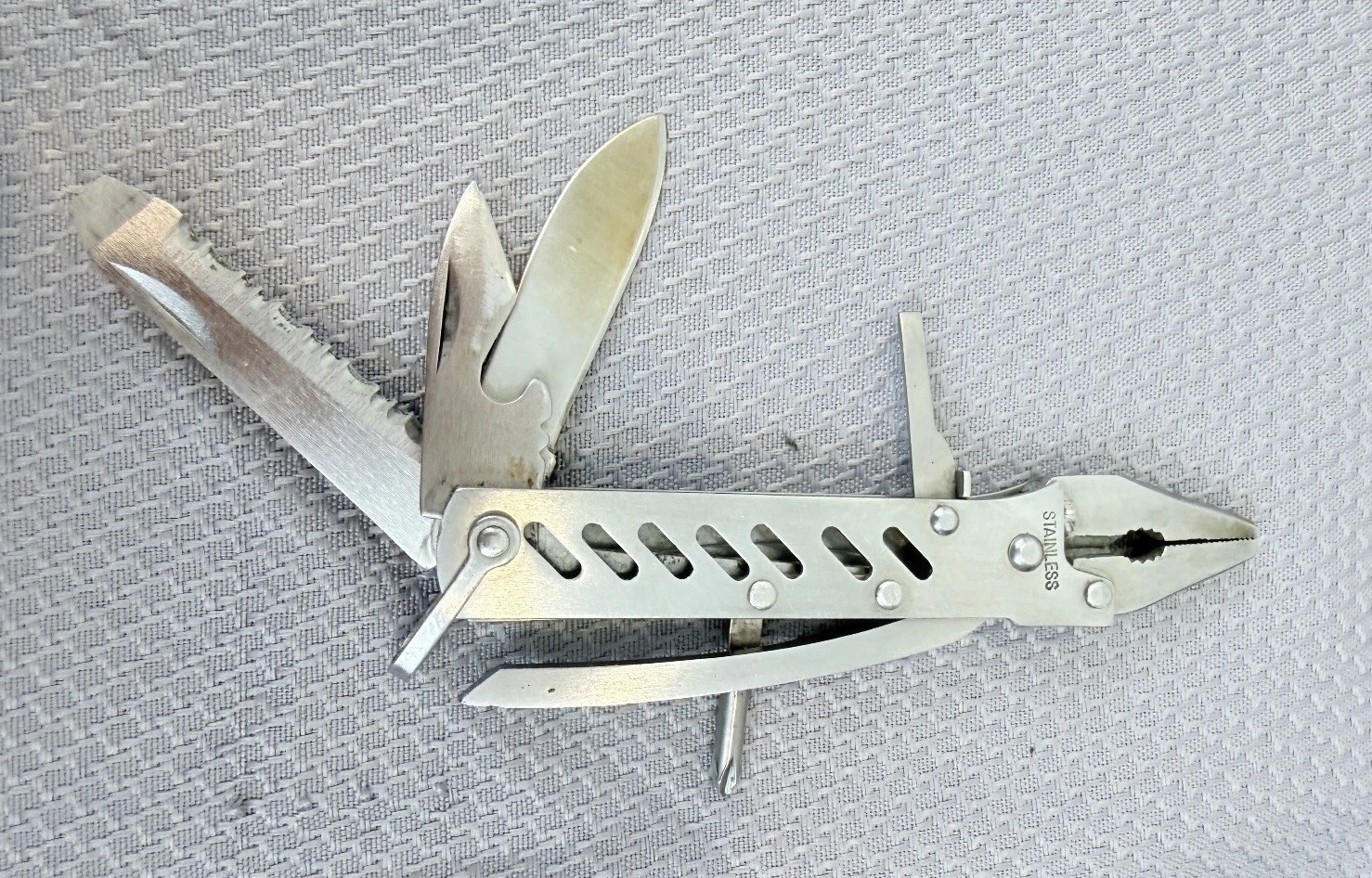 Lot 2 Multi Tools ONEAGE & Stainless Pliers EDC Camping