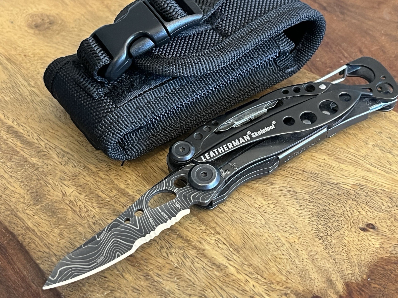 2021 Leatherman Skeletool MultiTool Black Oxide SUPER NICE!! w/New Nylon Sheath