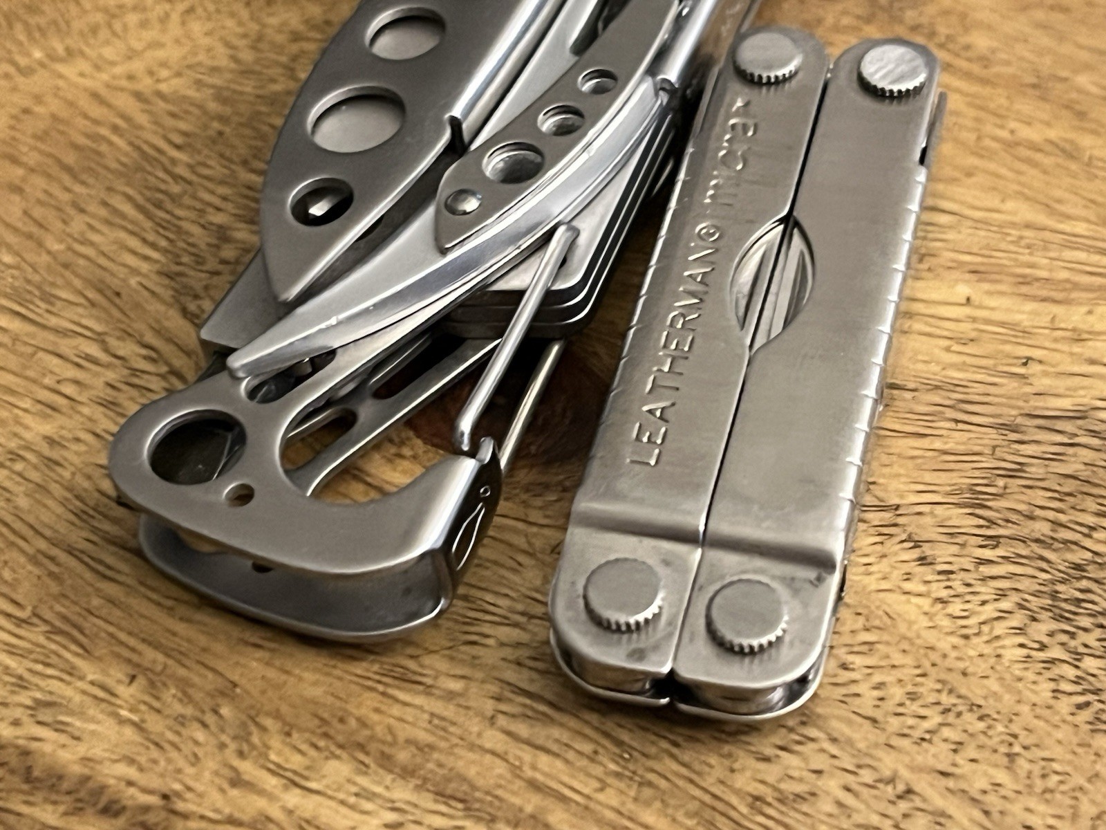 Leatherman Skeletool & MICRA MultiTools SUPER NICE! w/New Sheath