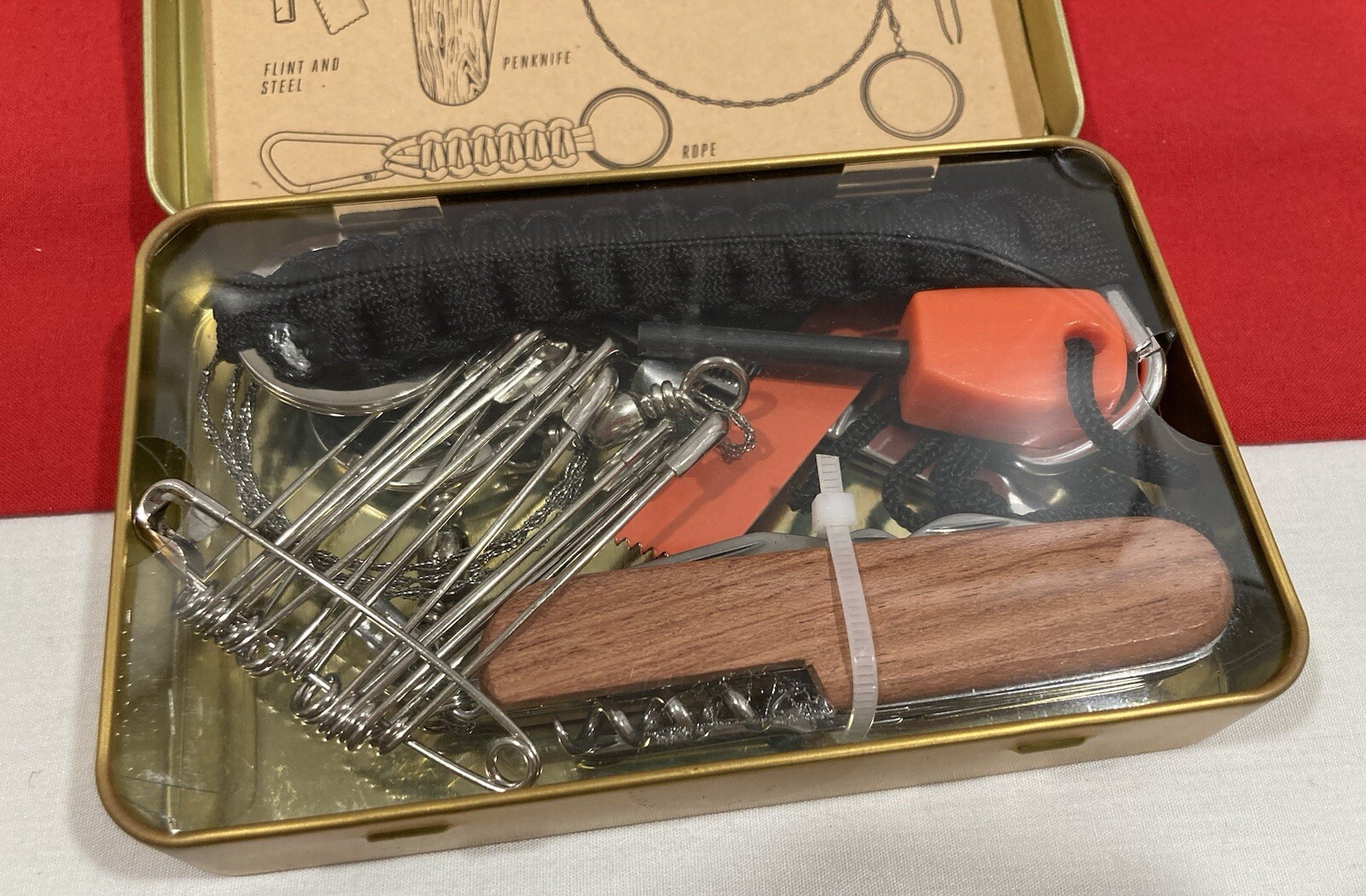 NEW The Gentlemen’s Hardware Survival Tool Kit No 358 *Includes Six Accessories*