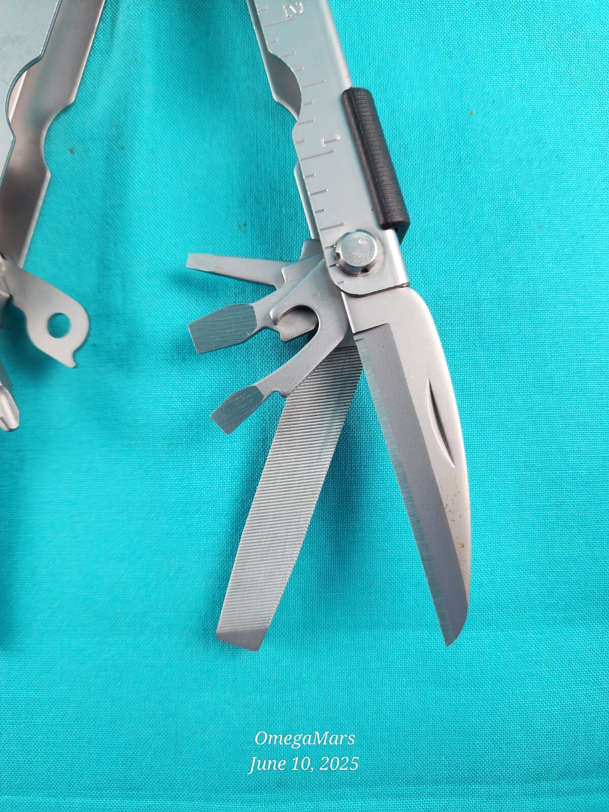Gerber Multi-tool Mp 600 MP600 MP400 stainless & black A+ conditions DIME