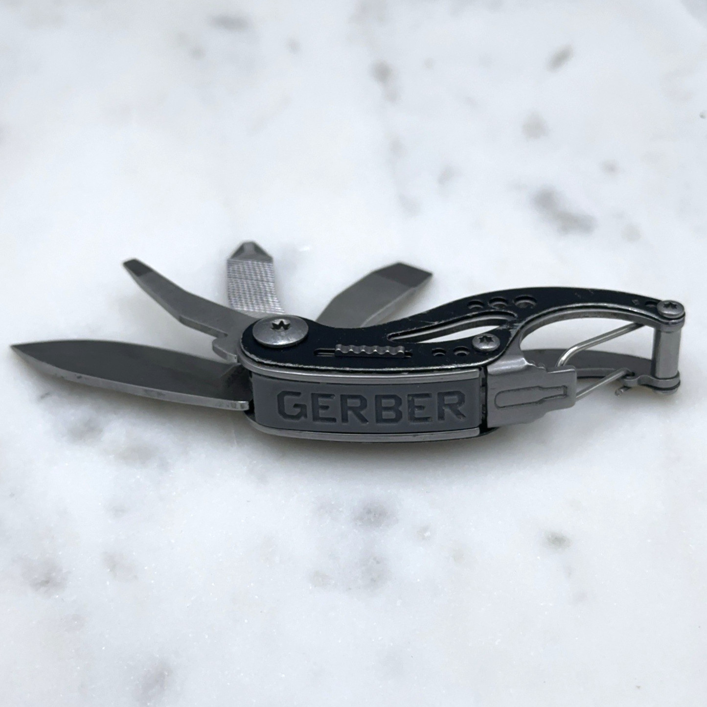 Gerber Curve Multi-Tool Keychain Pocket Knife Screwdrivers Bottle Opener Clip