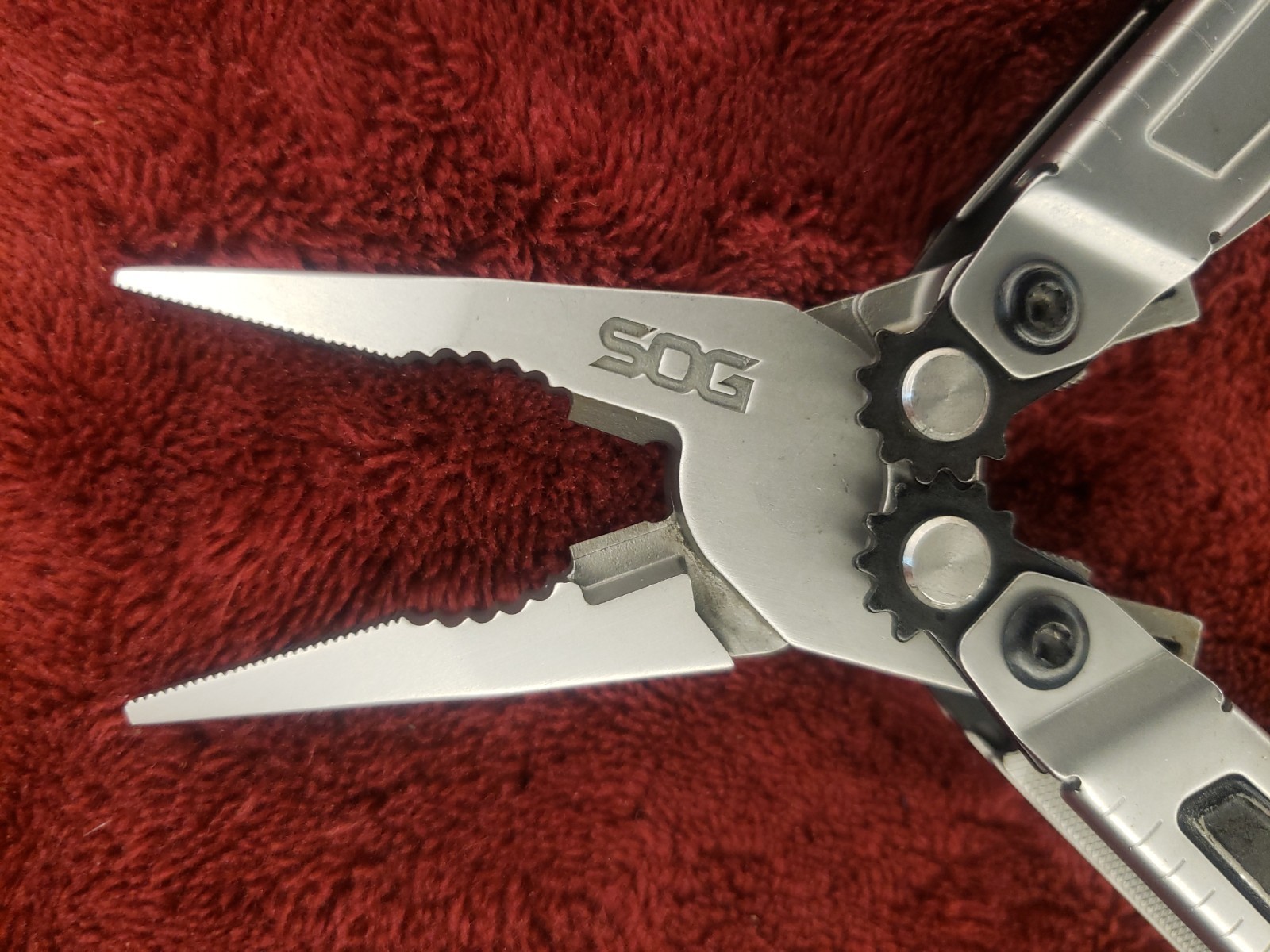 Retired SOG PowerPlay Knife Pliers Multi Tool