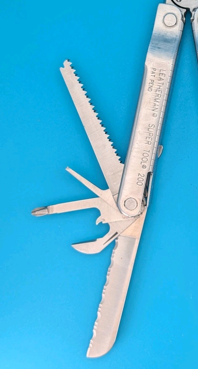 Vintage LEATHERMAN Super TOOL 200 Multi Tool! 07/03 Date Stamp!