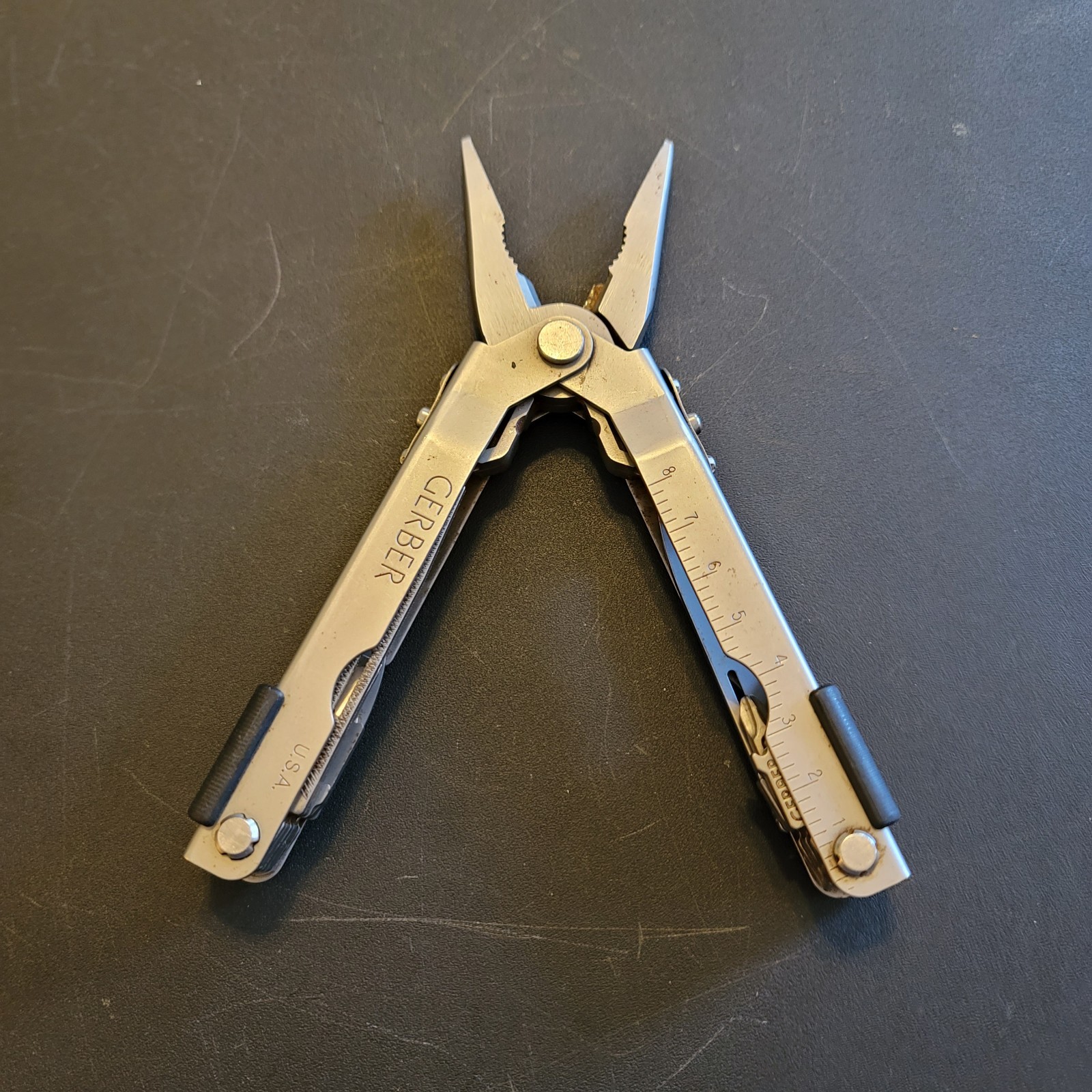Gerber Multitool And Fixed Blade Lot