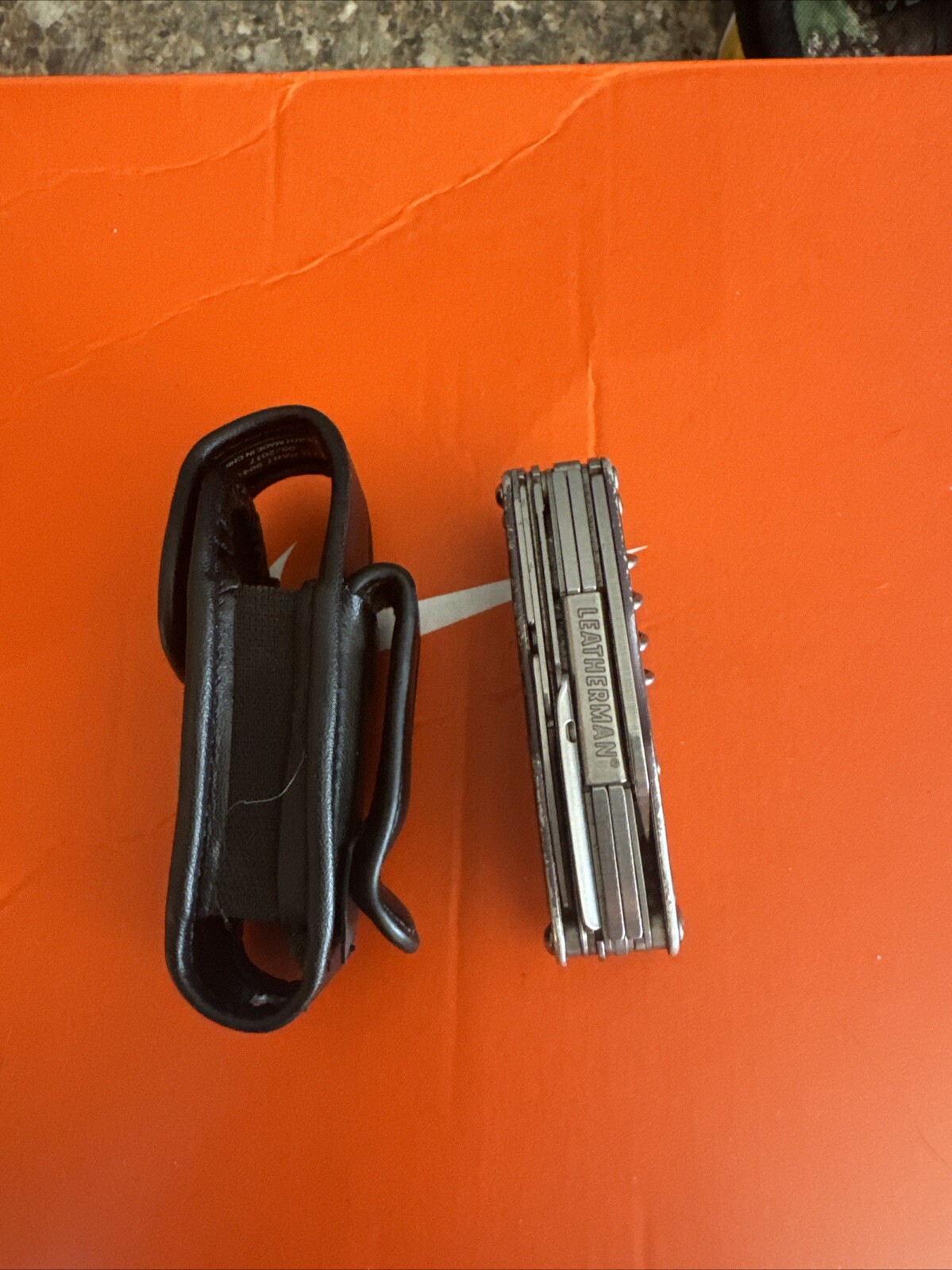 1 Leatherman Grey XE6 JUICE Multi Tool FISHING NICE LOT A15