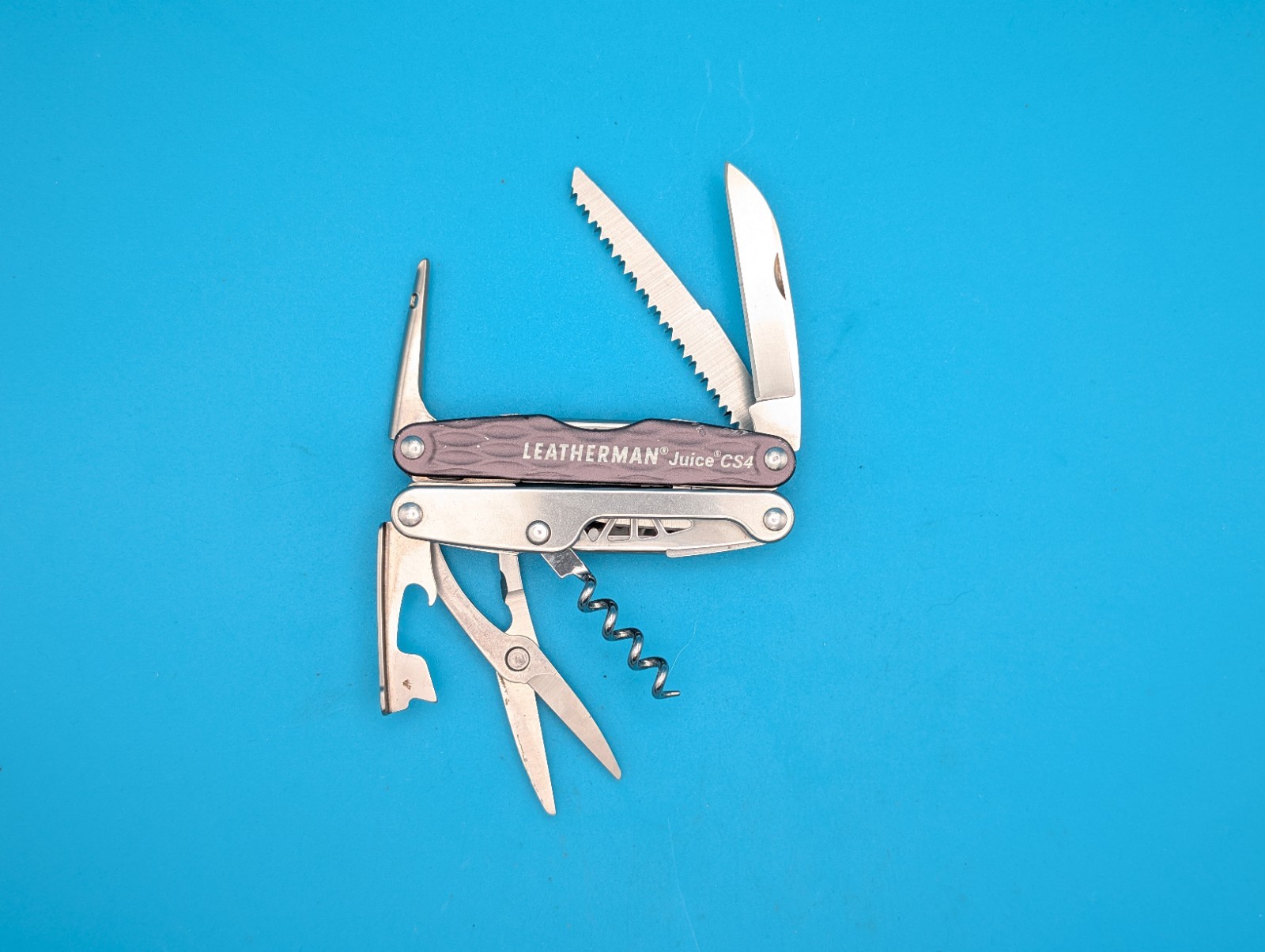 Leatherman Juice CS4 Multi Tool! Retired! Granite Gray!