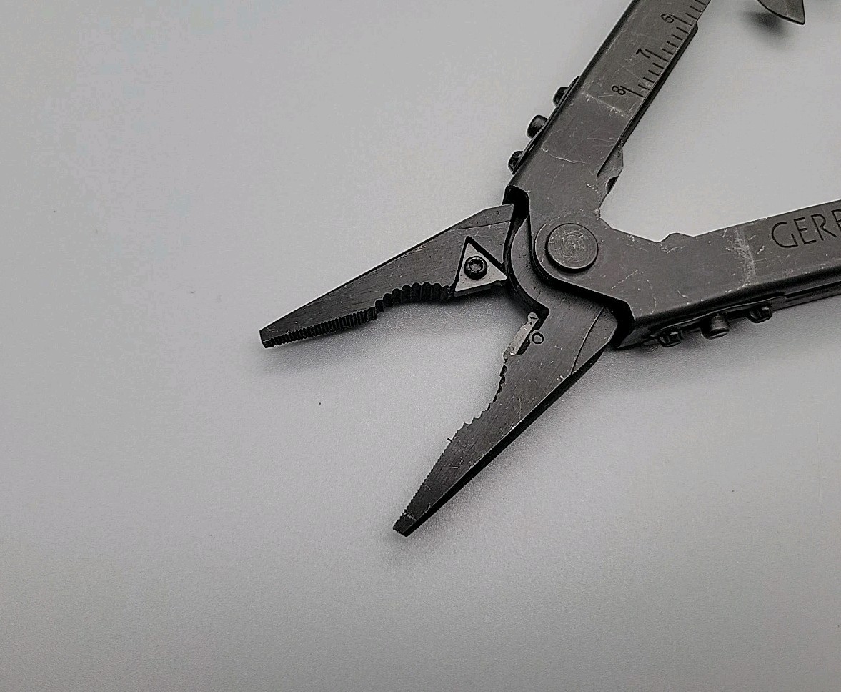 Gerber Multiplier MP600 Multi-Tool – Black – Needle Nose Carbide Cutter Pliers