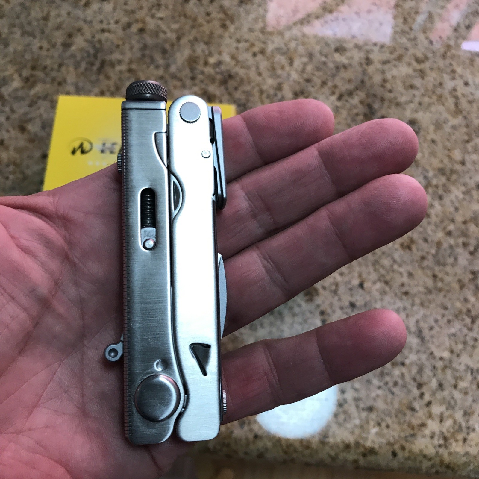 Leatherman Crunch multitool, Leather Sheath, Made in USA in 2011 Mint Condition