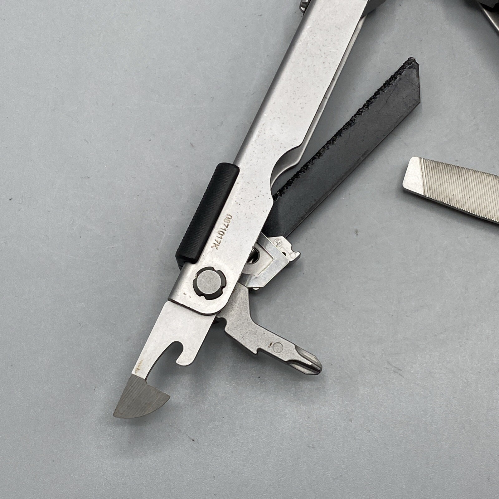 Gerber MP600 Woodsman with Carbide Cutters Multi tool – Silver