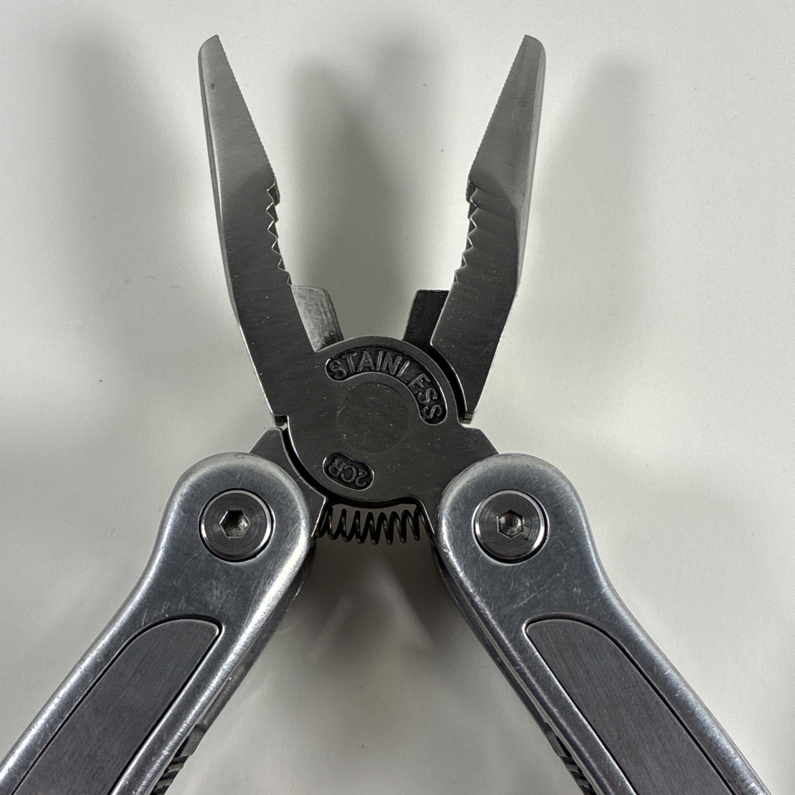 Dremel 10-in-1 Stainless Steel Multi Tool Plier Outdoor Pocket Fold Knife