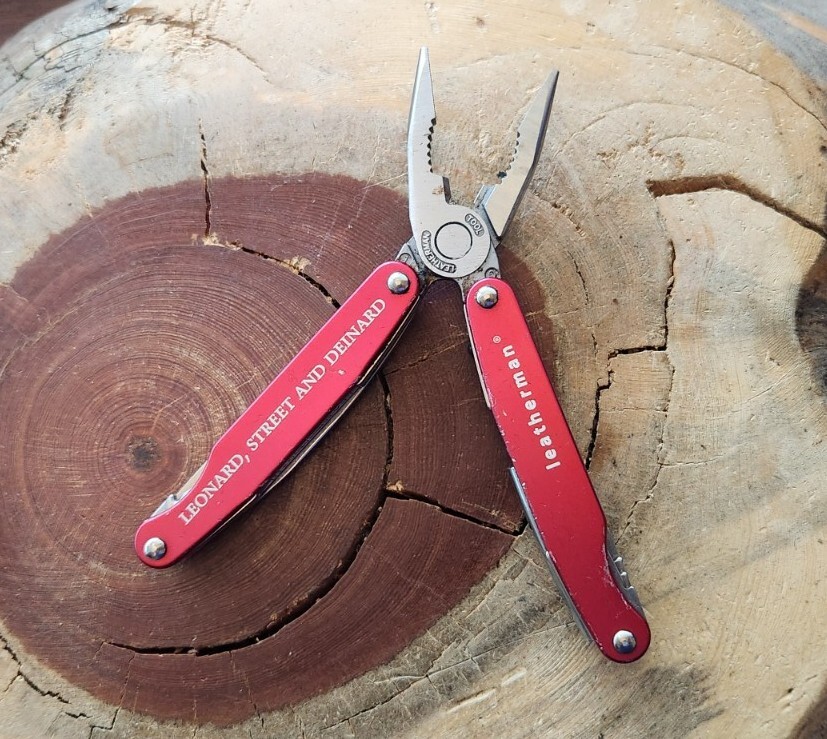 Leatherman Juice C2 Multi Tool Inferno Red Retired Vintage Preowned – Great G43