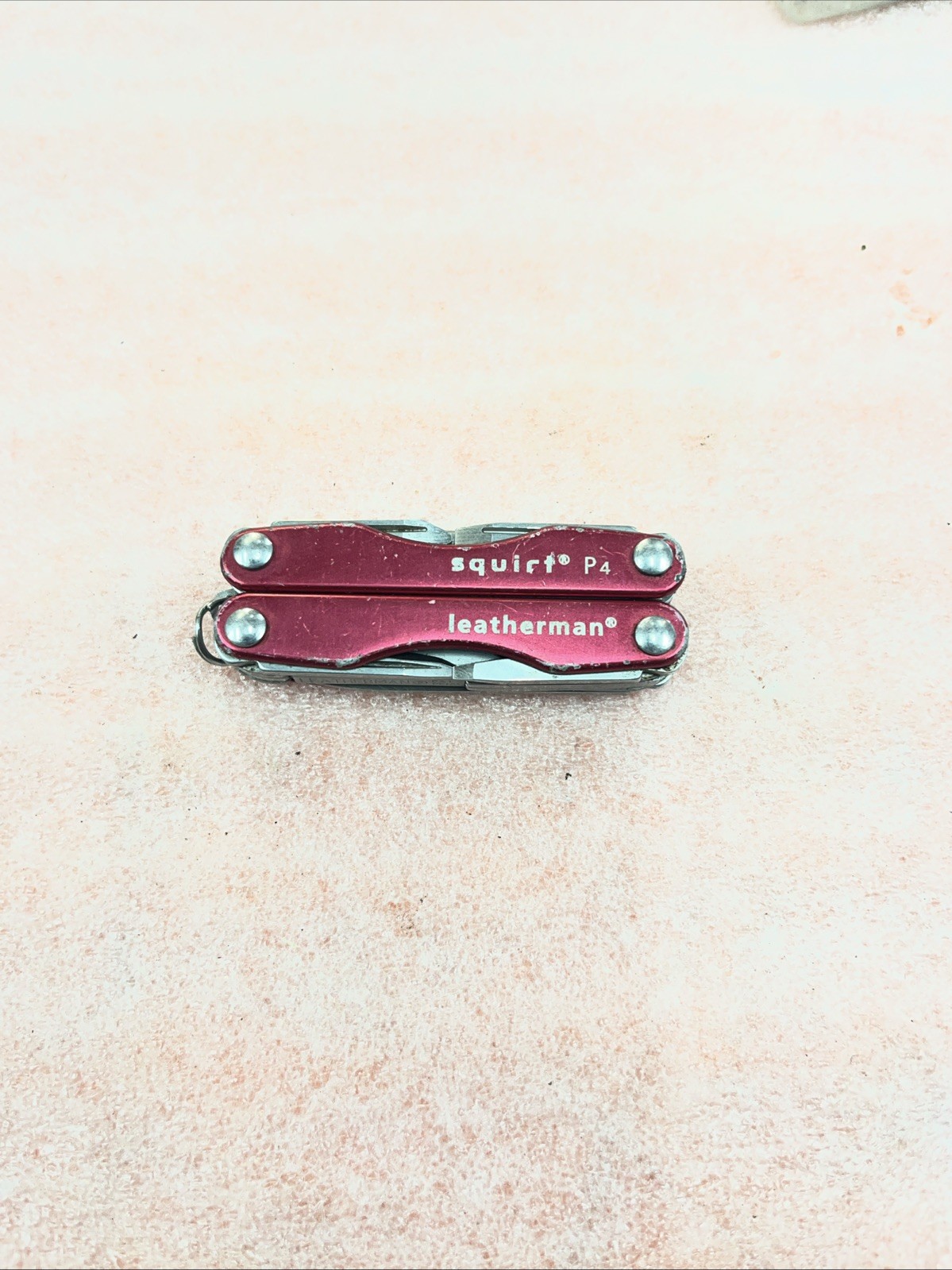 Leatherman Squirt P4 Multi-Tool Key Ring Red Pliers Knife File