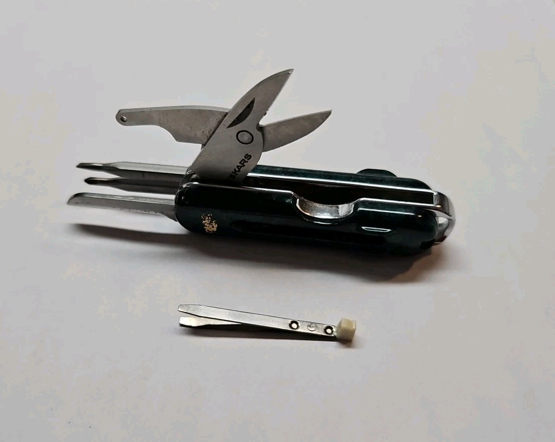 Gerber Fiskars Folding KeychainMulti-Tool Knife Tweezers Scissors Phillips Flat