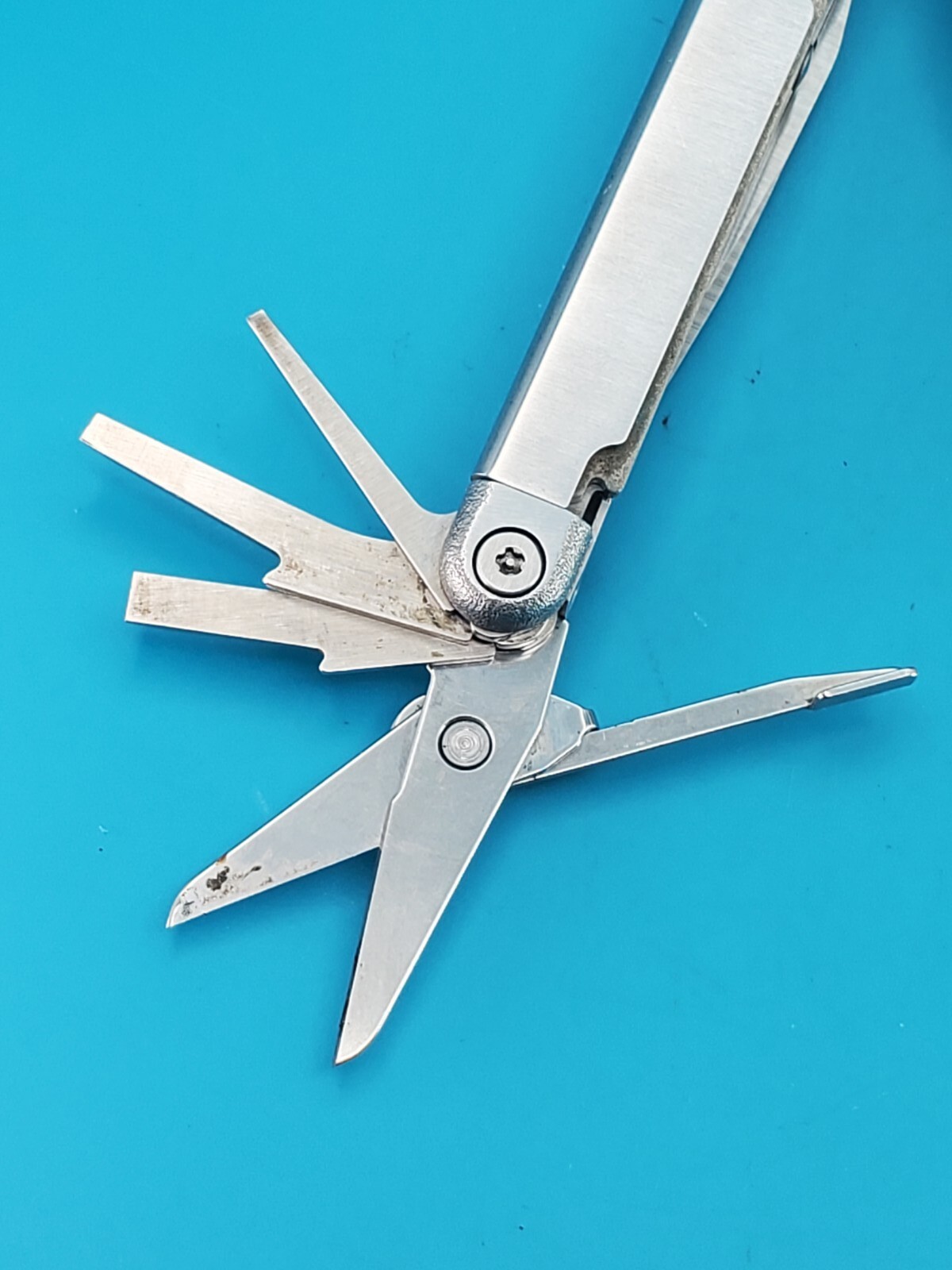 Leatherman Wave Original Vintage Retired, Dated 0502 (MAY, 2002) WITH SHEATH
