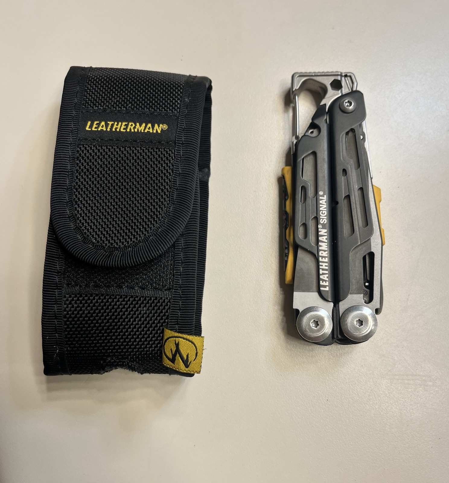 Leatherman Signal 19-in-1 Multi-Tool Stainless Steel Pre-owned Ex Condition!
