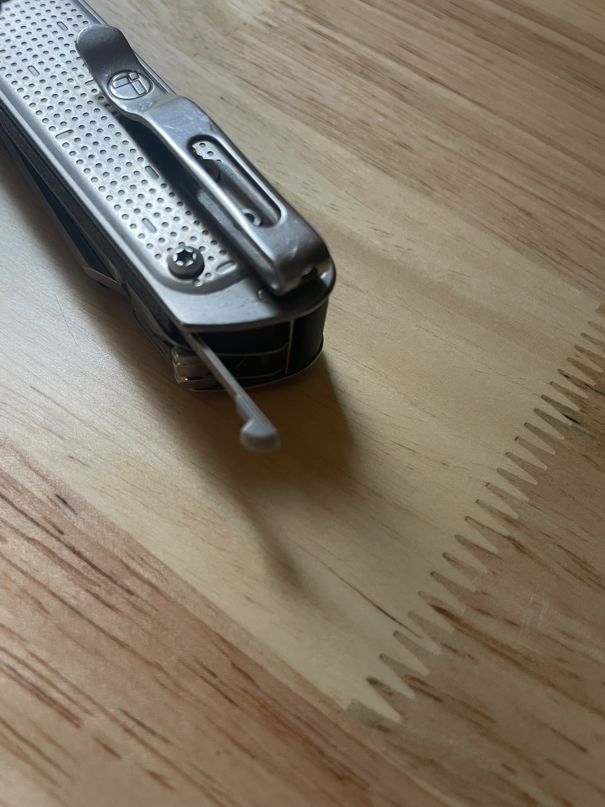 Leatherman Custom Free T4 Multi-Tool w/inserts for Victorinox Scale Tools