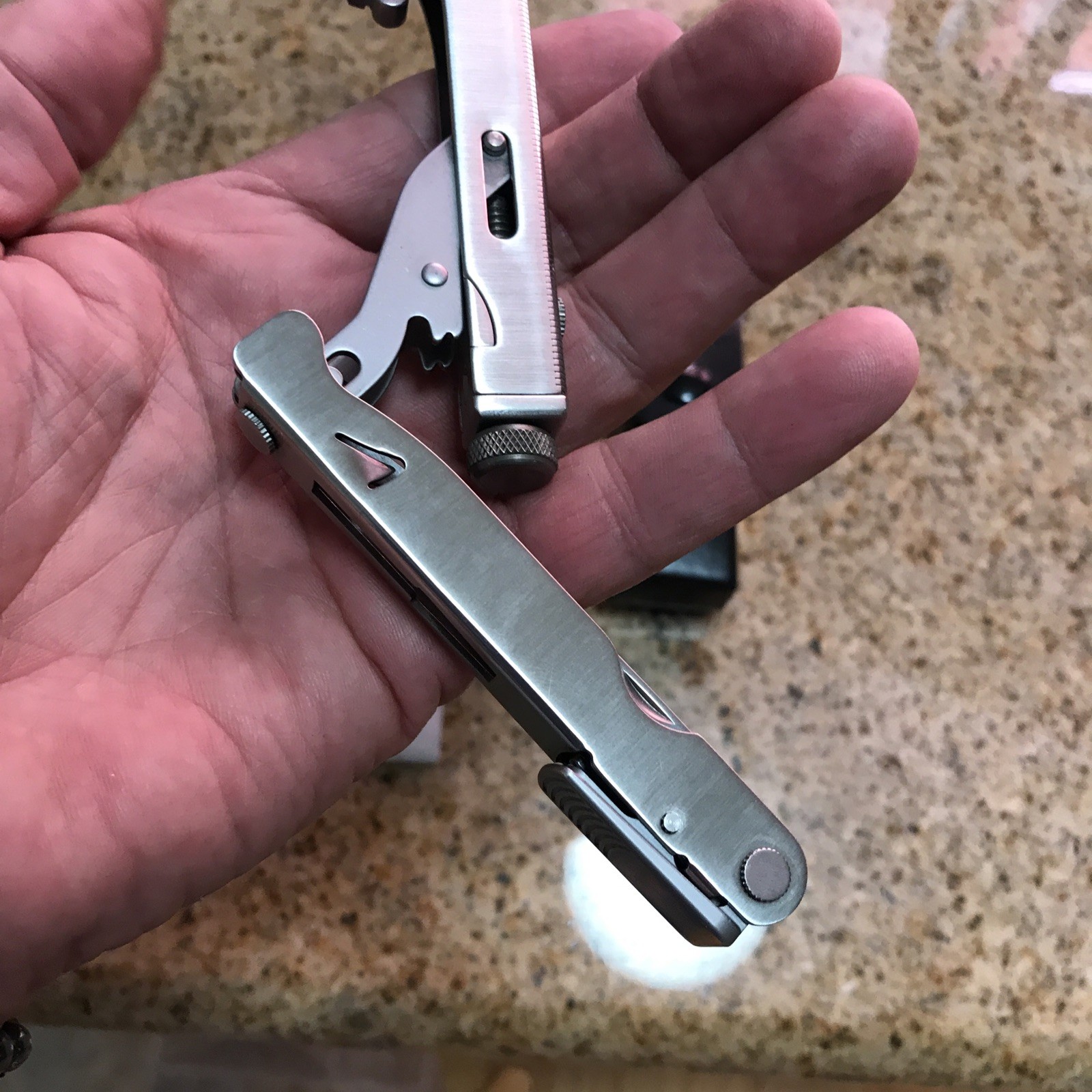 Leatherman Crunch multitool, Leather Sheath, Made in USA in 2011 Mint Condition