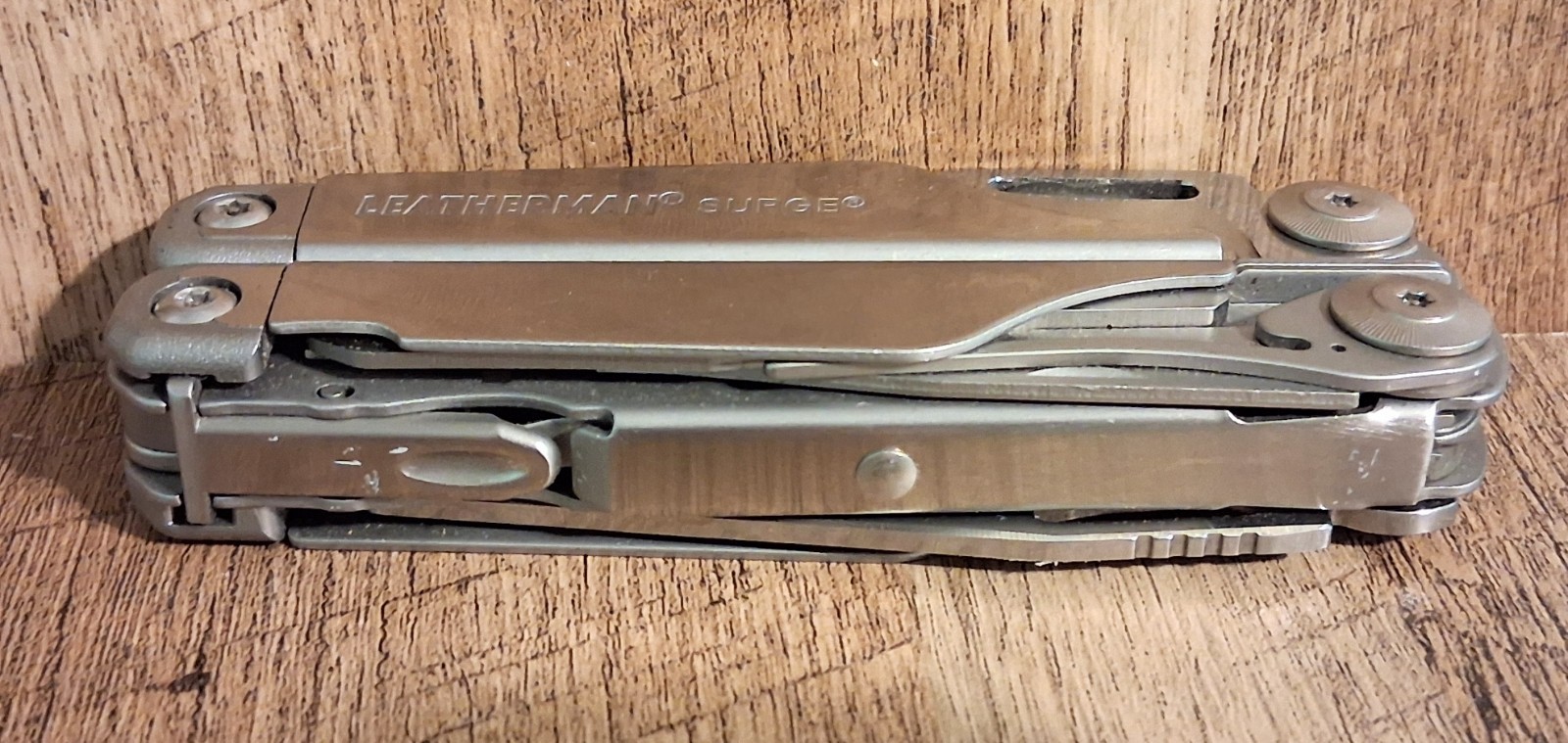 Leatherman Surge Multi-Tool Stainless Steel – Near Mint