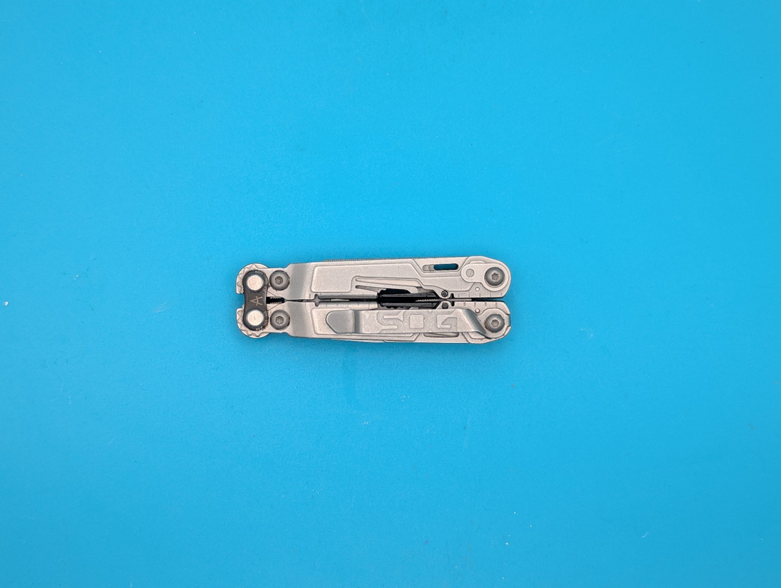 SOG PowerPint Tool Compact Lightweight Silver Multi-Tool!