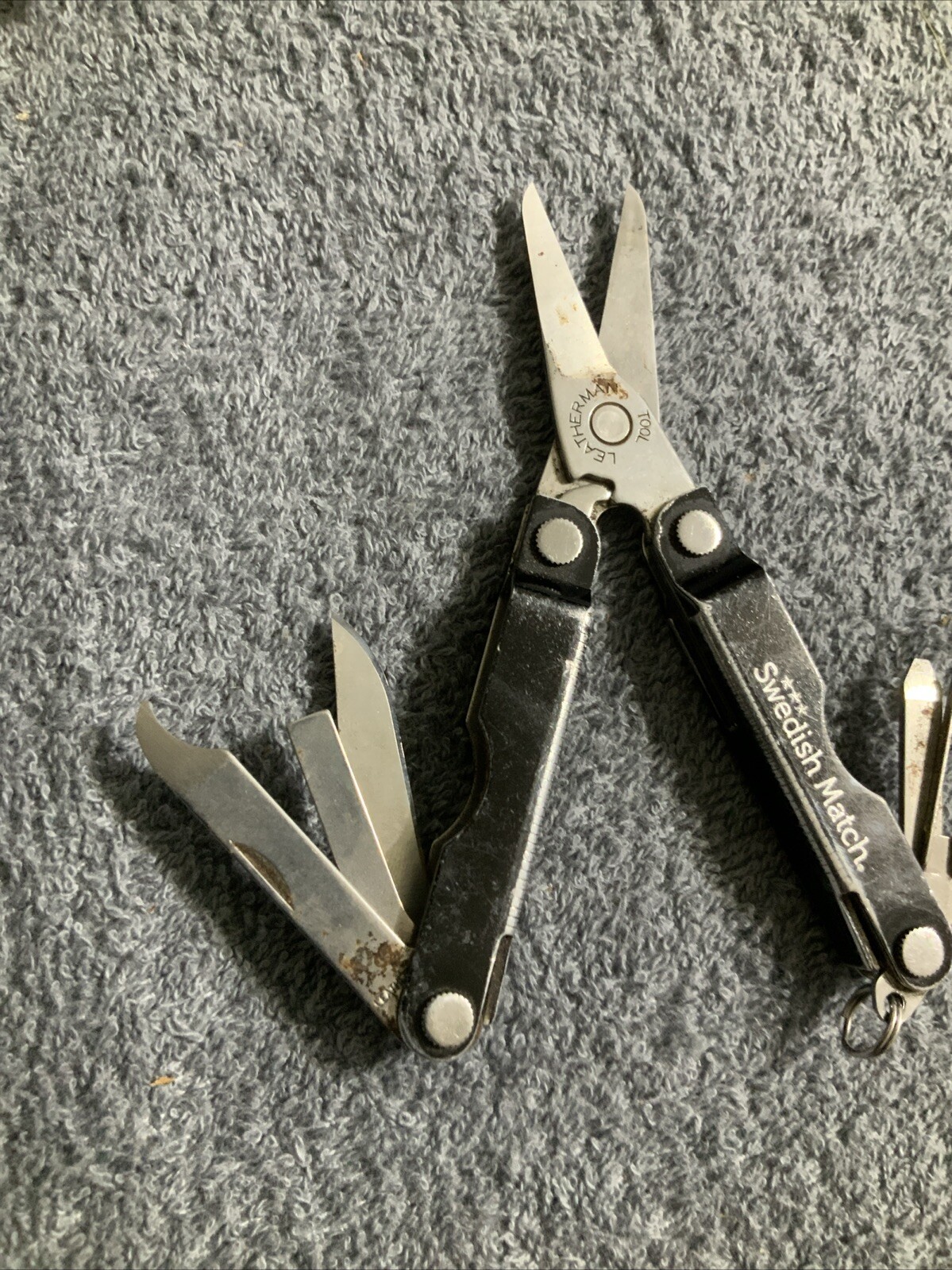 Leatherman Micra Multi-Tool Knife, Scissors- Black (E)