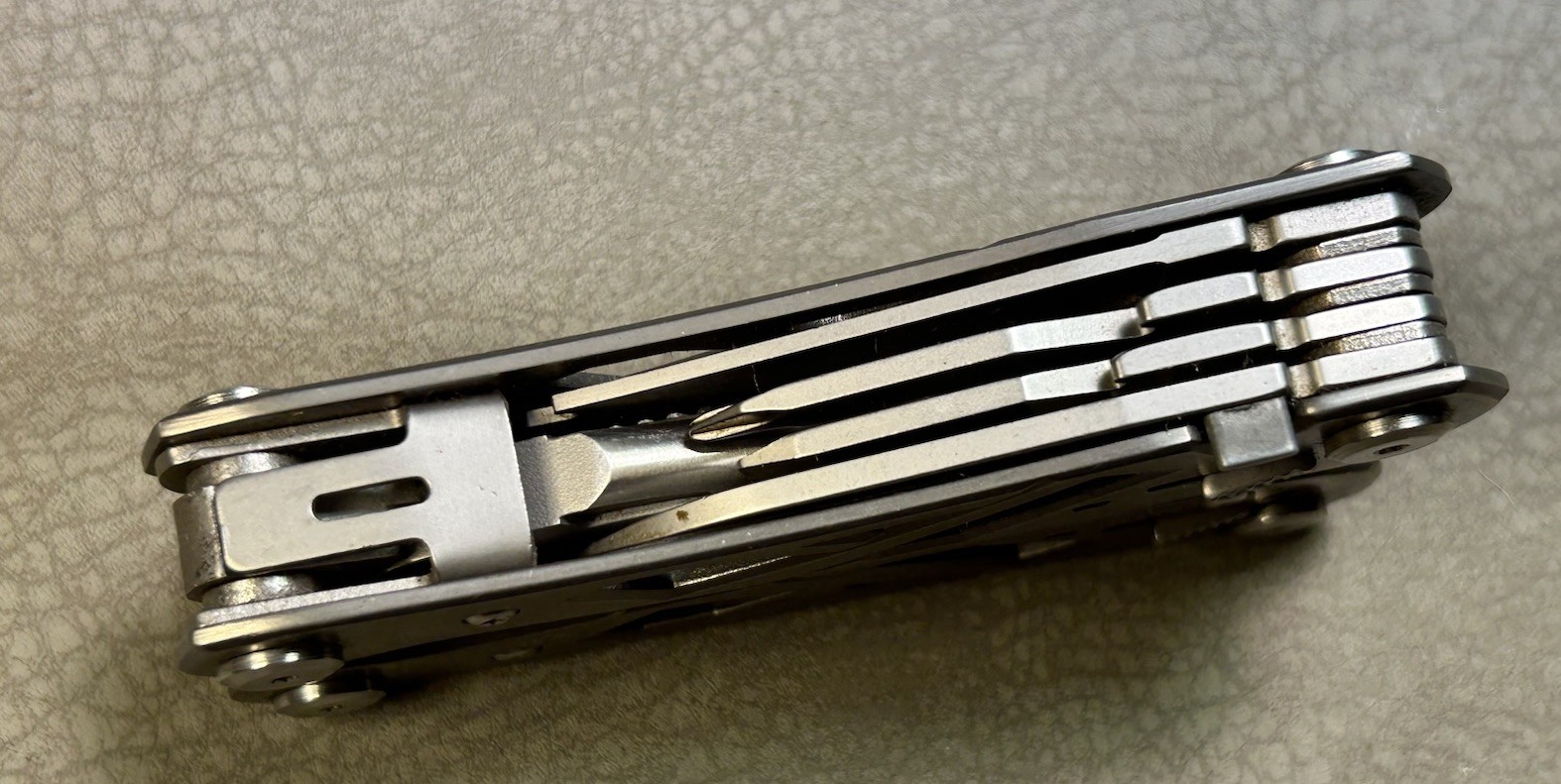 Gerber Suspension Multi Tool Pliers With Sheath