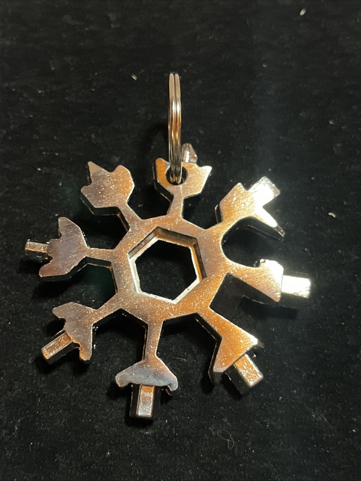 Silver Tone Metal Cutout Snowflake Keychain Multi Tool Snowboarding Screwdrive