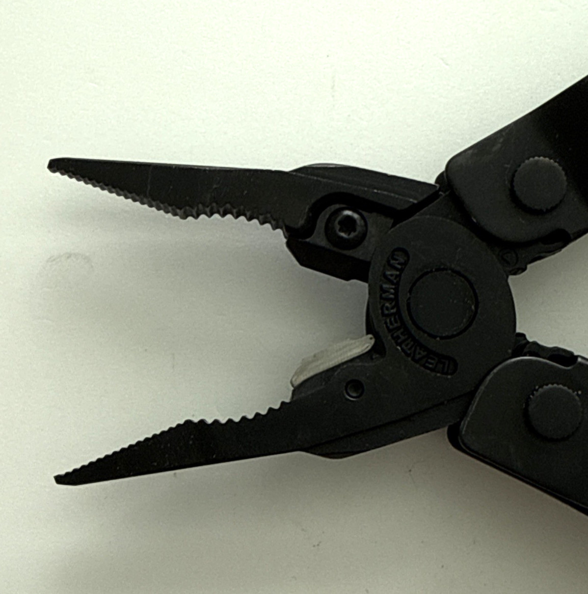 Leatherman Super Tool 300 Multi-Tool Black USA
