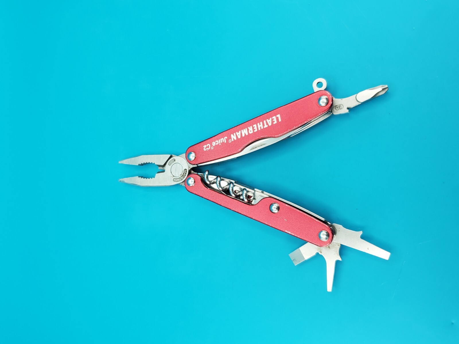 Leatherman Juice C2 Red Multi Tool! RETIRED!